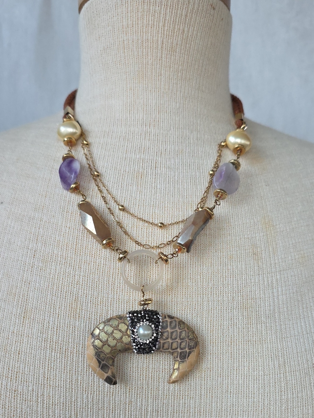 Elegant Gold and Purple Necklace